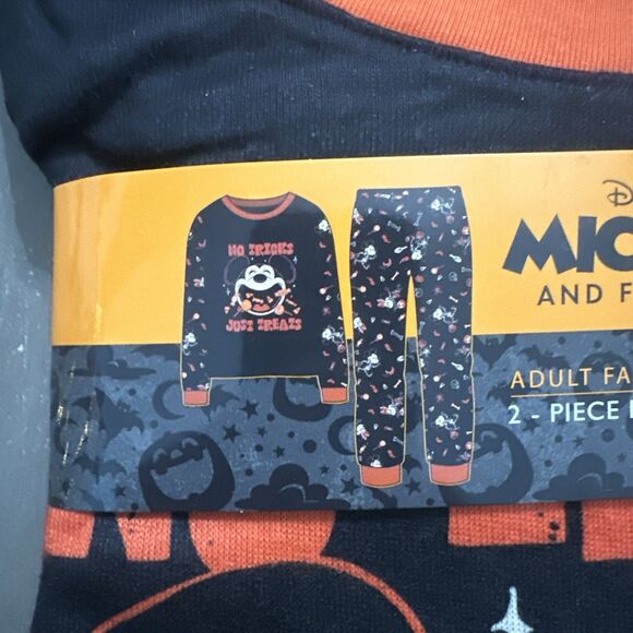 NEW Disney Mickey mouse Halloween pumpkin Pajamas set adult unisex XS. AA - Picture 3 of 3
